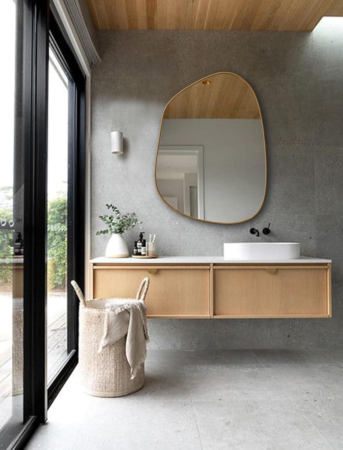 Asymmetrical Cloud Mirror