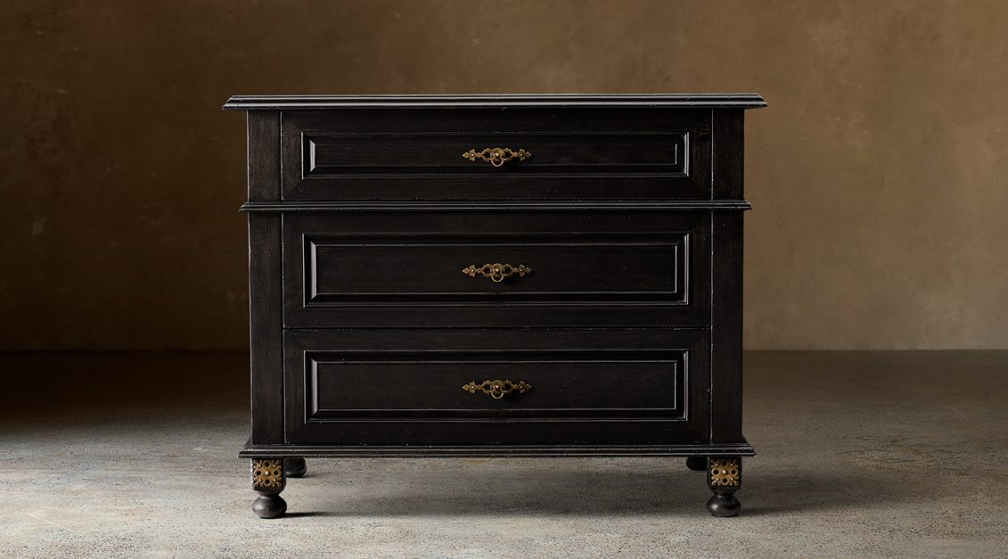 Paloma Closed Nightstand – Ebony